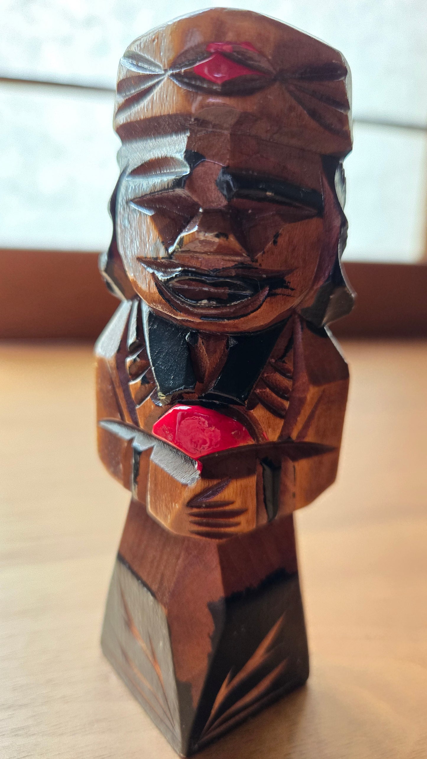 🪵✨ Sculpture Aïnou vintage — "Le Chasseur de Hokkaido" アイヌ