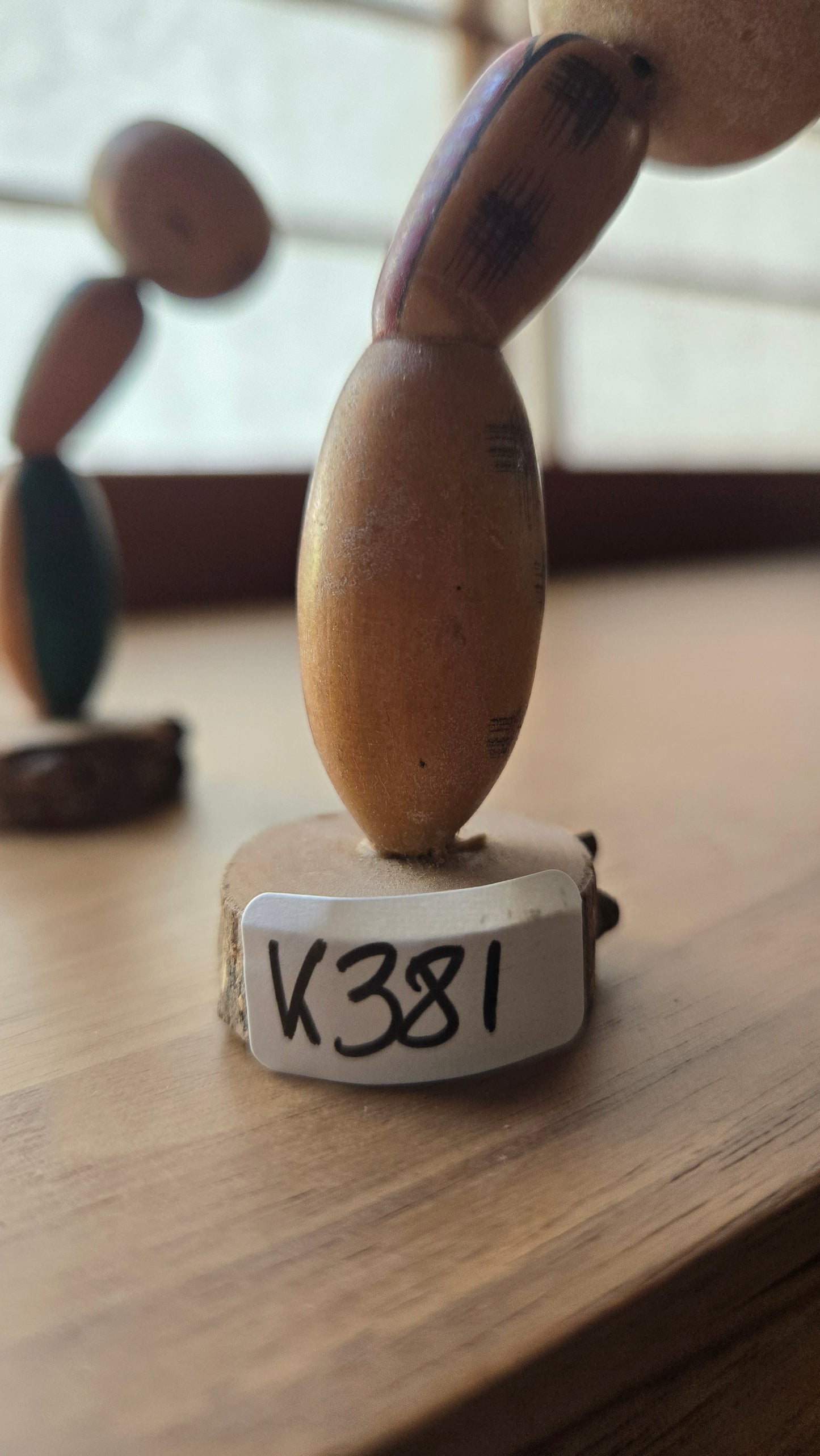 🪆🪆 Duo de kokeshis articulées en bois — Têtes mobiles — Socles en bois brut