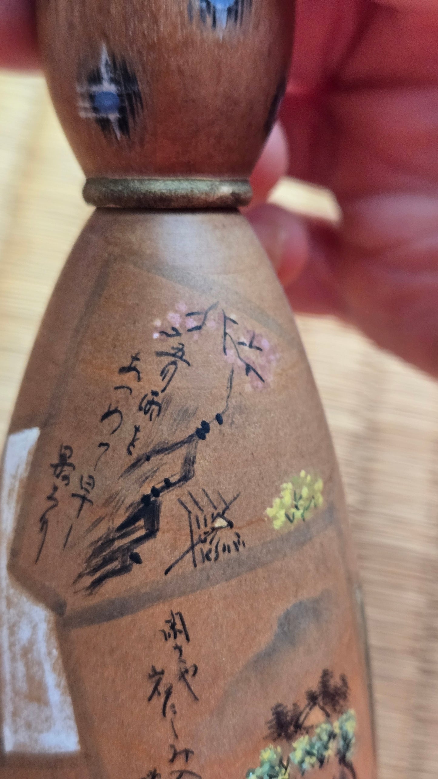 🎎 Kokeshi sōsaku aux quatre saisons, corps peint et calligraphié — pièce d'auteur