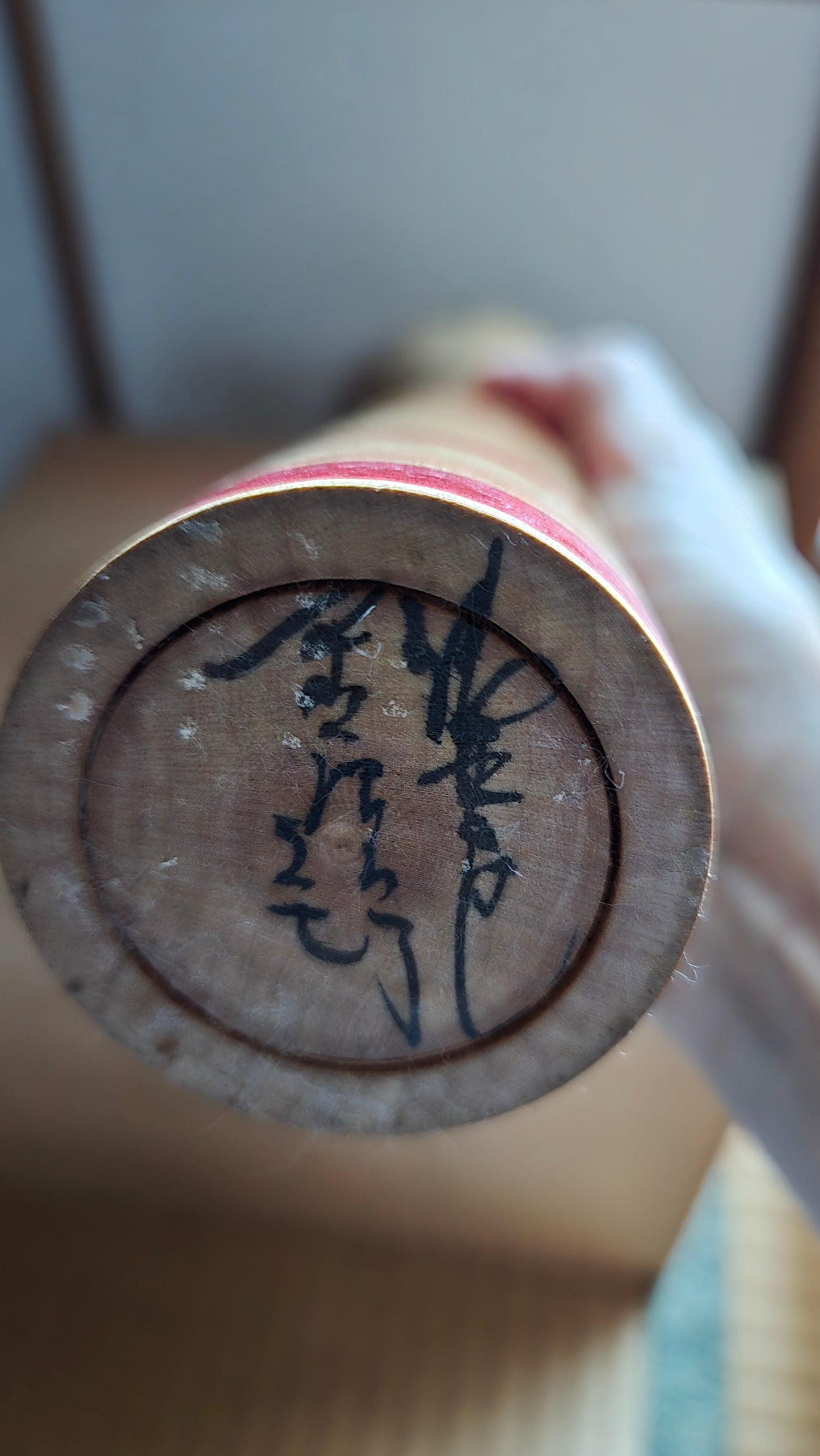 🎎 Kokeshi traditionnelle de style Naruko, signée — 30 cm