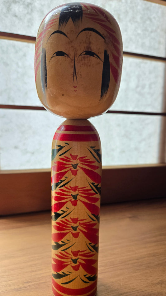 Kokeshi traditionnelle Naruko 🌺 Motif floral rouge – Signée – Style dentō