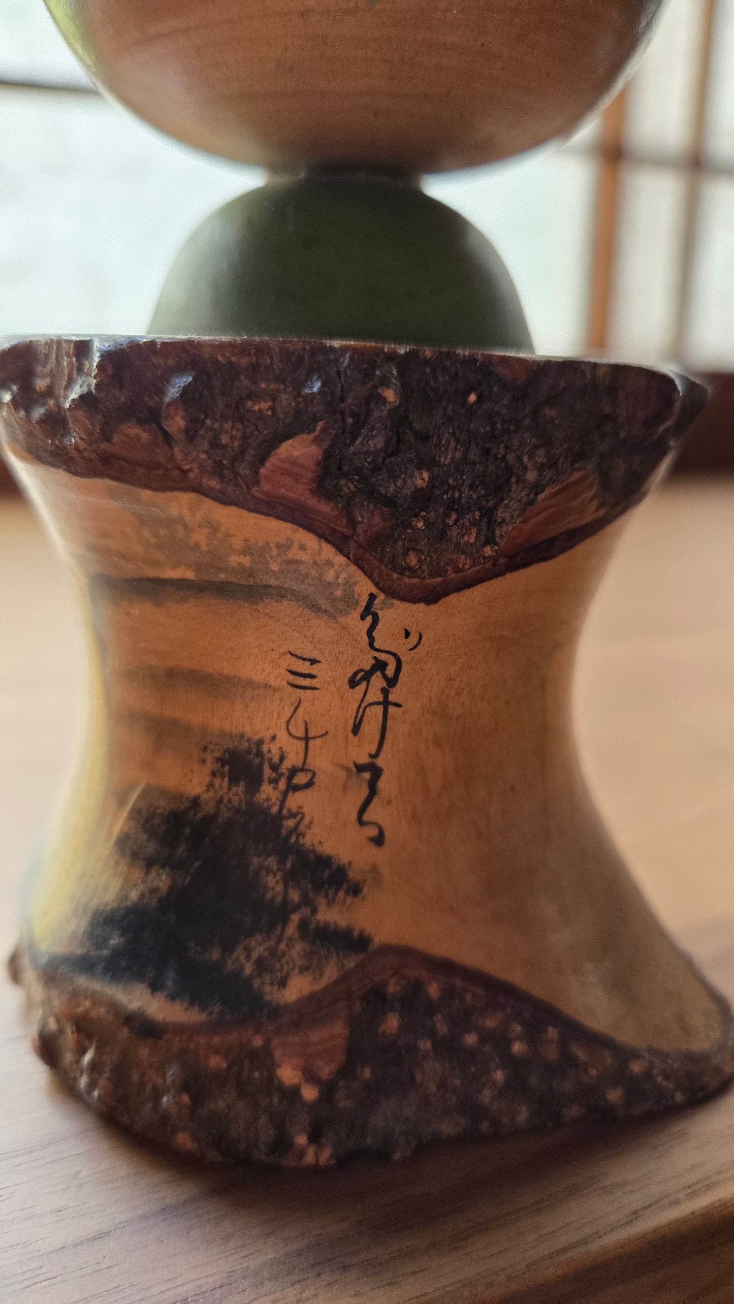 🪆🌿 Kokeshi japonaise vintage — "La Source Cachée" 山の泉