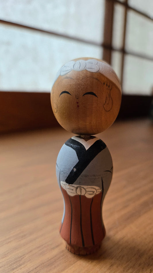 🪆 Mini Kokeshi japonaise vintage — Sosaku figurative