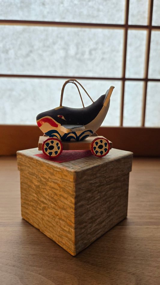 🐋 Jouet folklorique japonais vintage — Kujira-guruma 鯨車