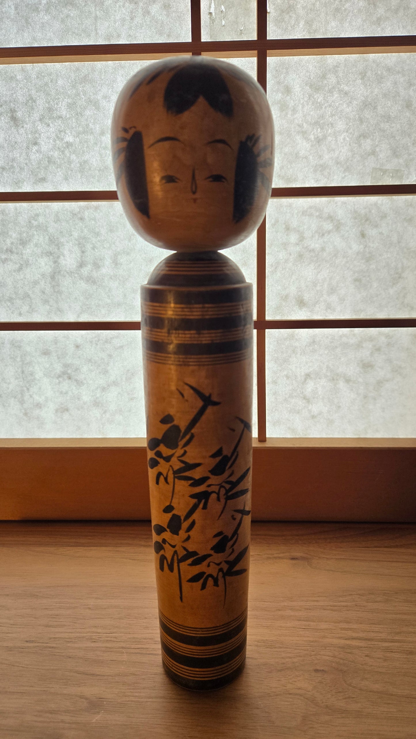 Kokeshi Naruko - noire - 31 cm