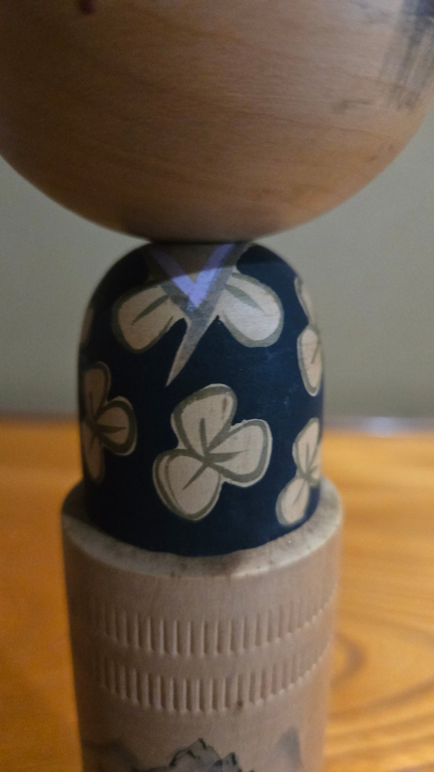 Kokeshi créative exceptionnelle 🏔️ — paysage sumi-e
