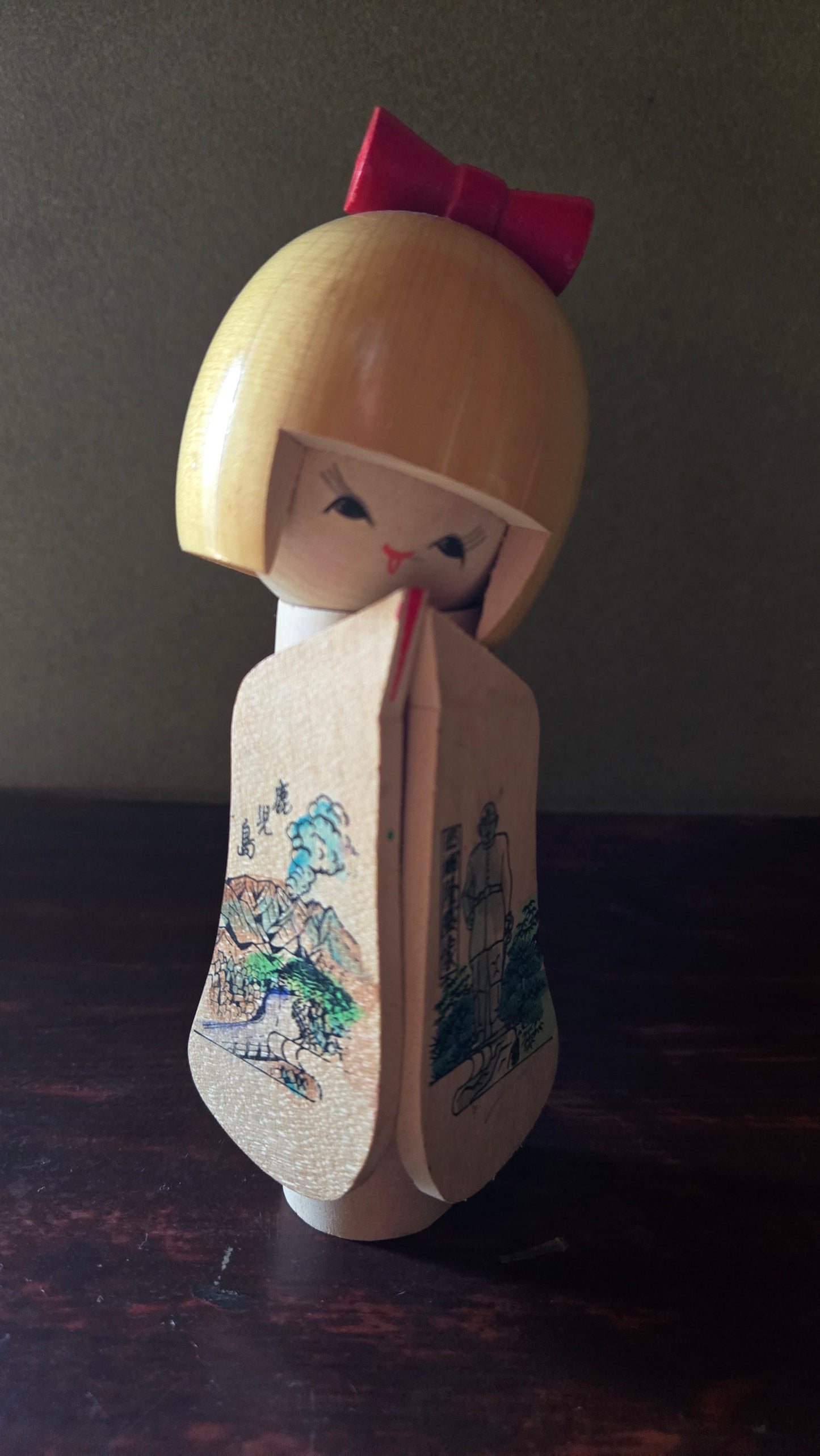 Kokeshi créative souvenir de Kagoshima 🌋 — Sakurajima et statue de Saigō Takamori