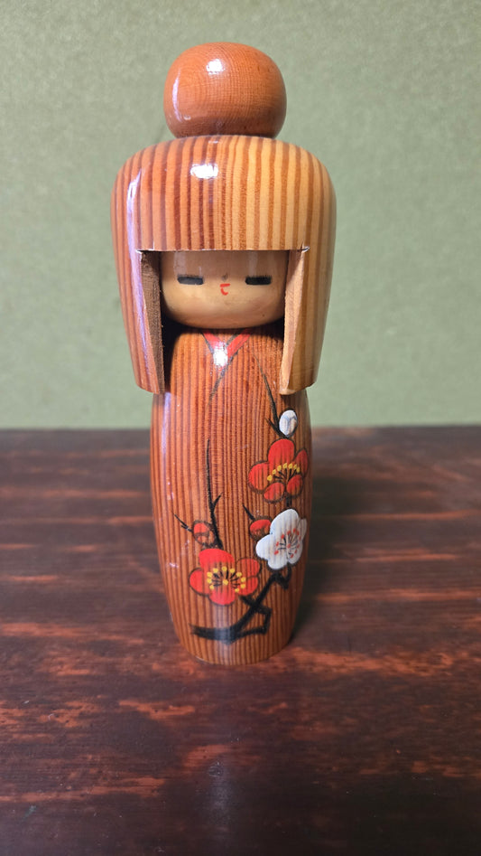 Figurine japonaise en bois veiné 🌸 — prunier rouge et blanc, chignon sculpté