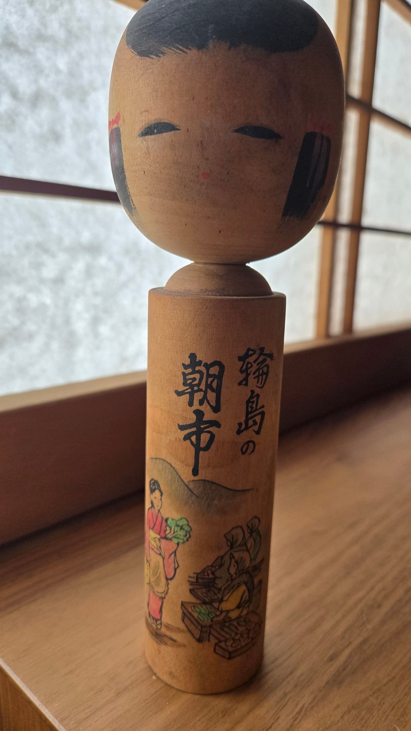 🪆 Kokeshi souvenir – Le marché du matin de Wajima