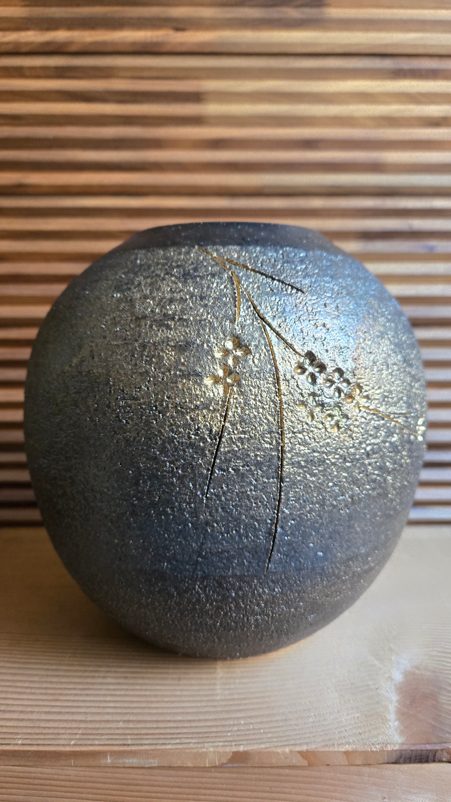 🏺 Vase en grès Shigaraki-yaki (信楽焼) — Japon | Pièce signée, boîte d'origine