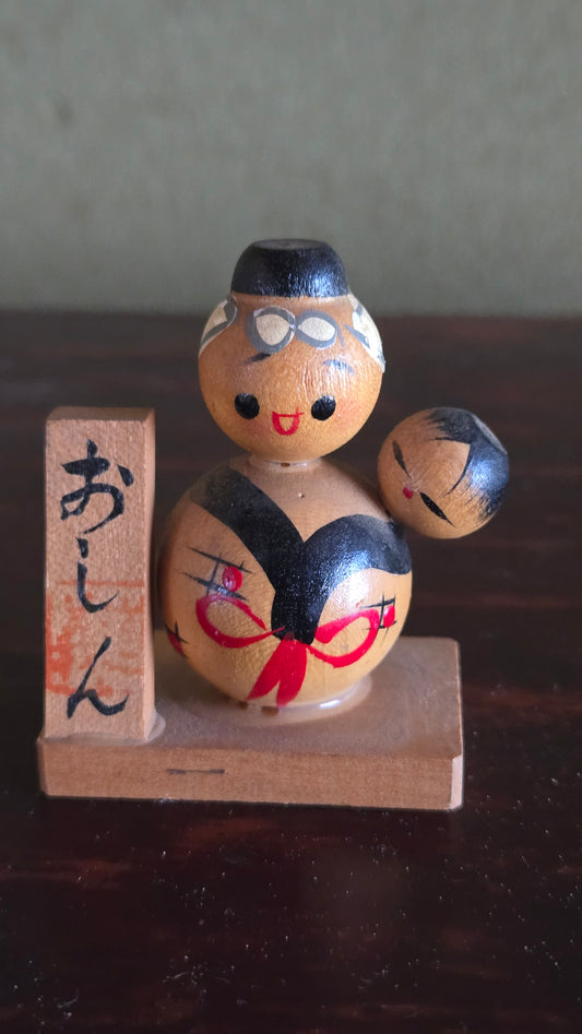 🪆 Figurine sōsaku — Oshin | 5 cm