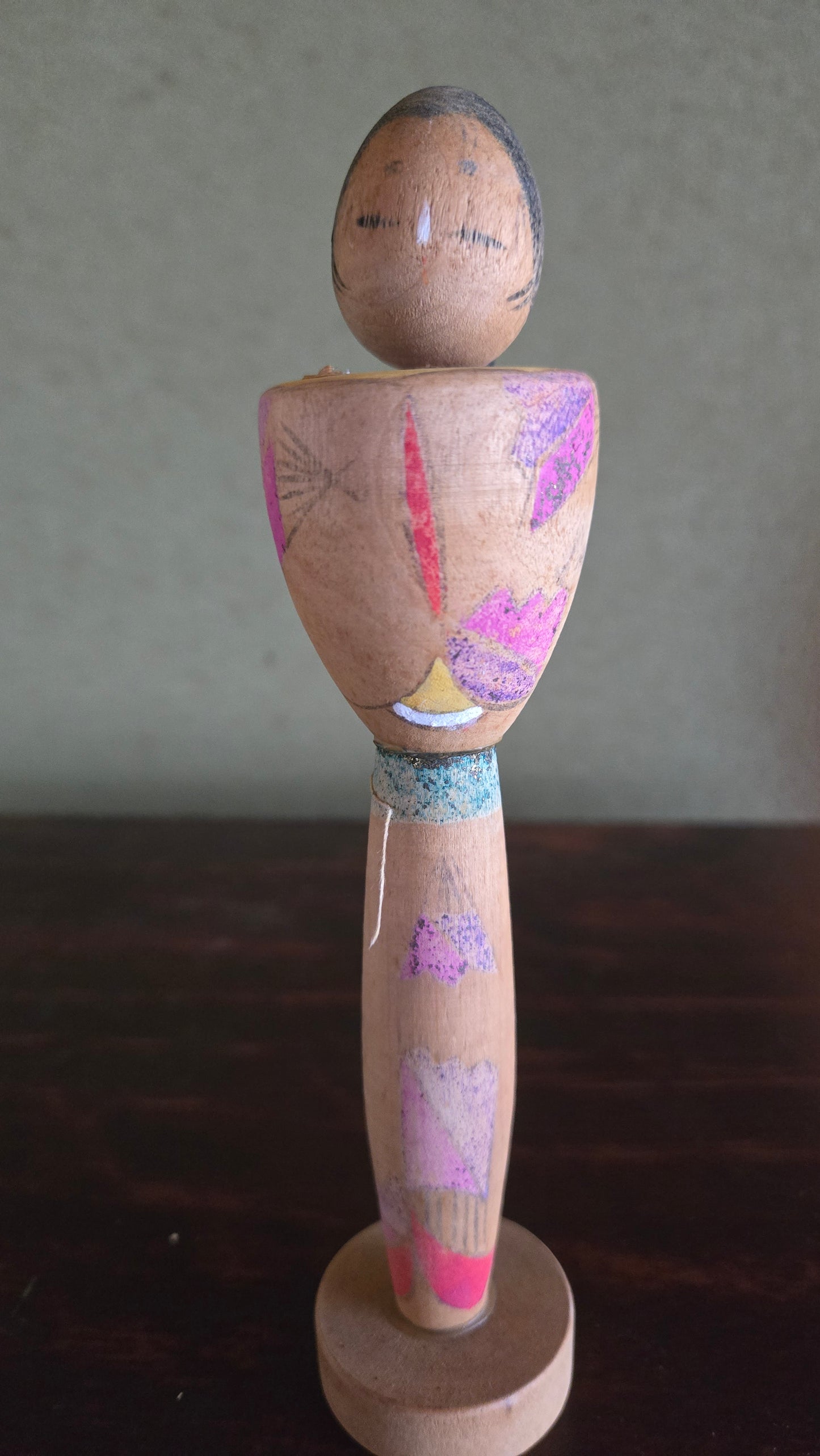 🌸 Kokeshi sōsaku à inscription votive — 18 cm🌸 Kokeshi sōsaku à inscription votive — 18 cm