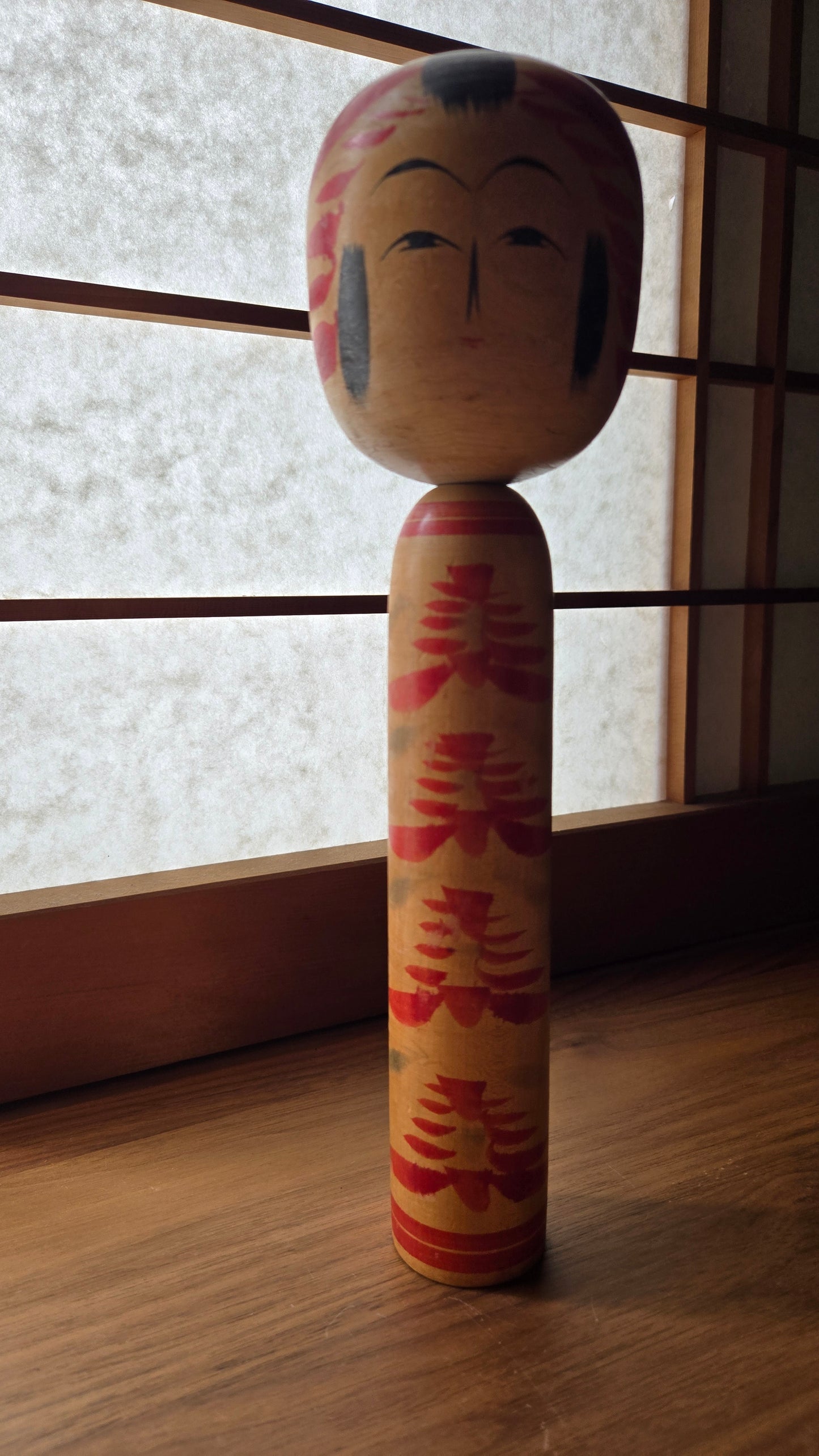 🌺 Grande kokeshi traditionnelle Tōgatta signée — 30 cm