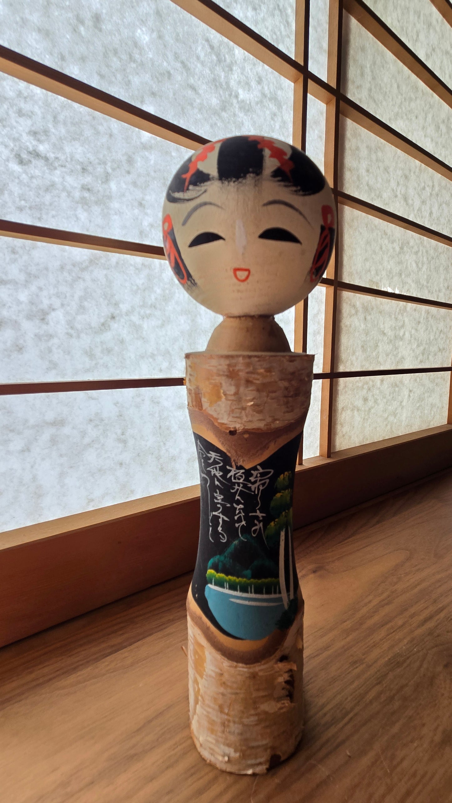 🪆 Kokeshi sōsaku commémorative — trophée d'orienteering 1982