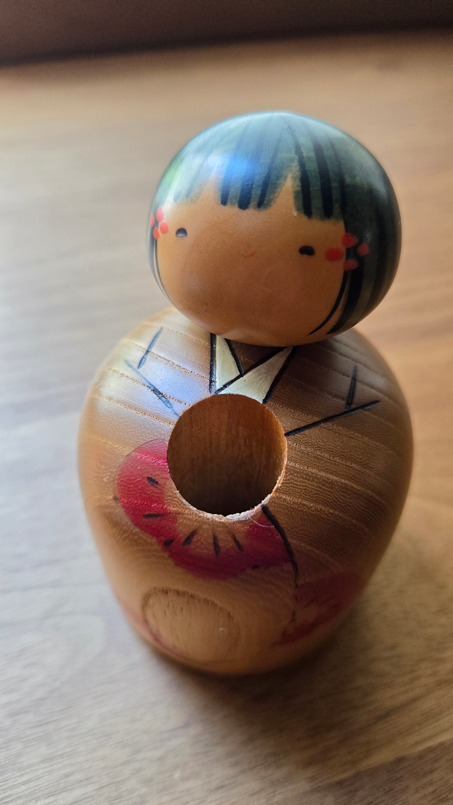 🪆 Kokeshi sōsaku — pot à crayons | bois tourné peint à la main
