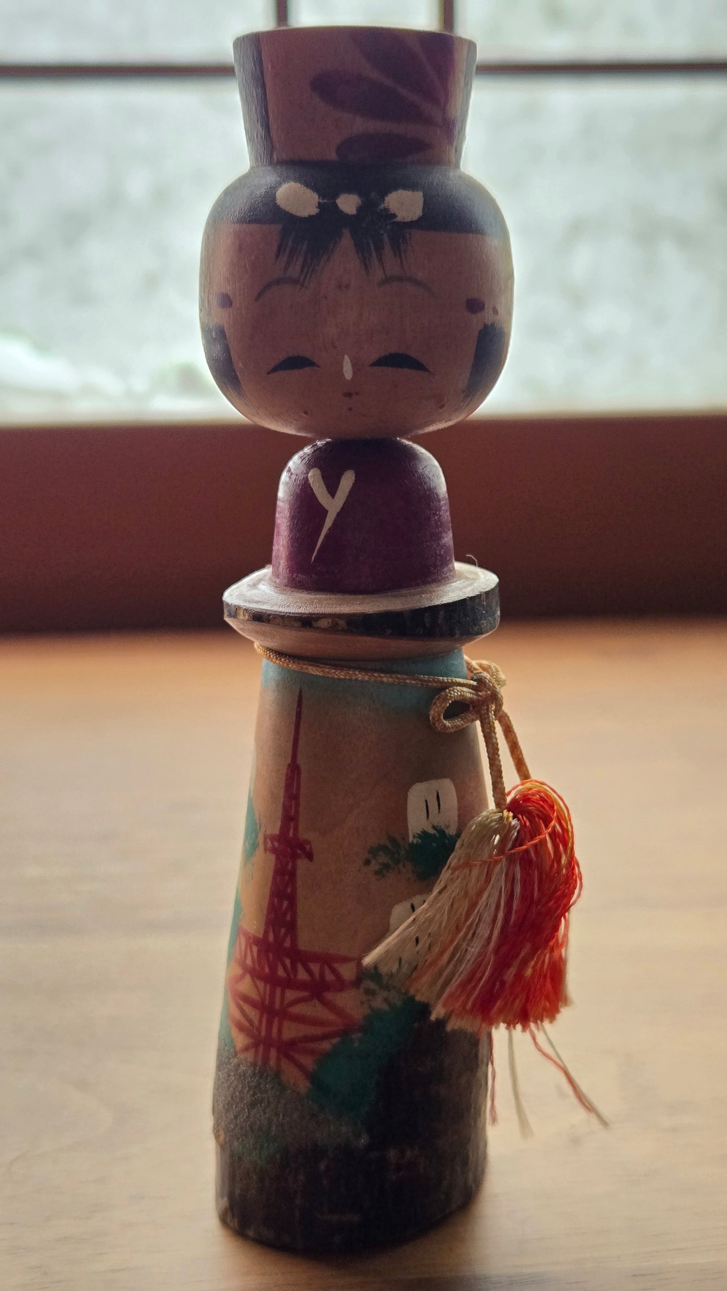 🎎 Poupée souvenir en bois, motif Tour de Tokyo, 14 cm