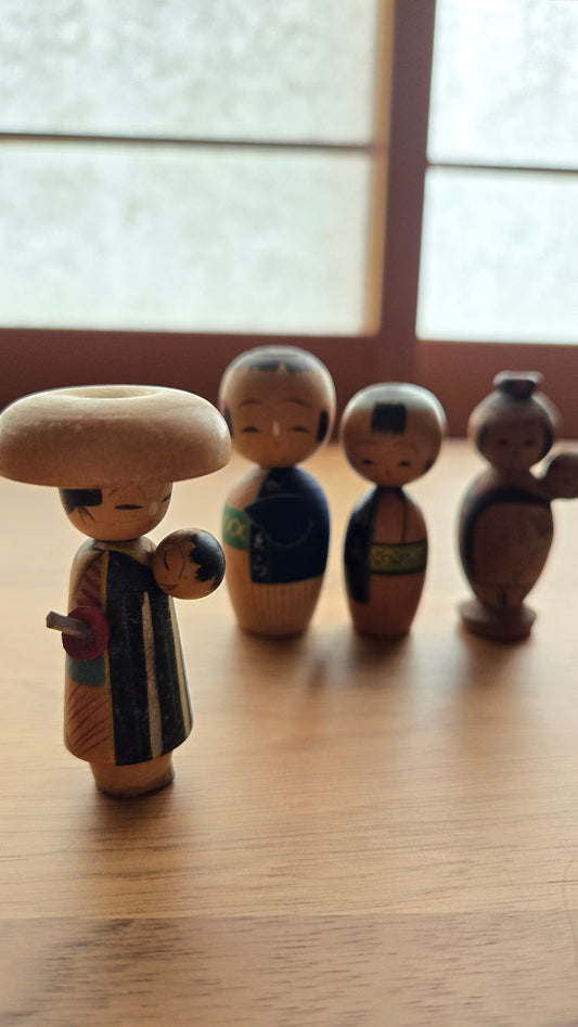 Ensemble de 4 mini figurines en bois 🎎 — scènes de vie traditionnelle japonaise, 6 cm