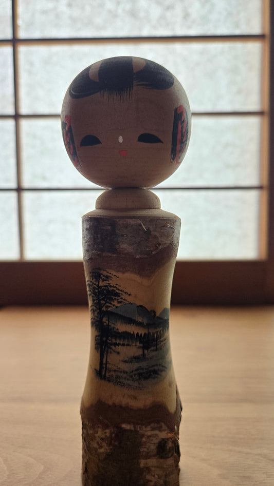 🌸 Kokeshi vintage à tête sphérique, décor de paysage lacustre