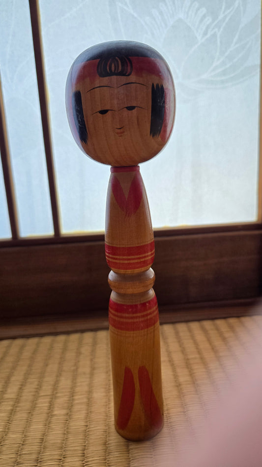 🎎 Kokeshi traditionnelle – style Tsuchiyu, motif ろくろ – 20 cm