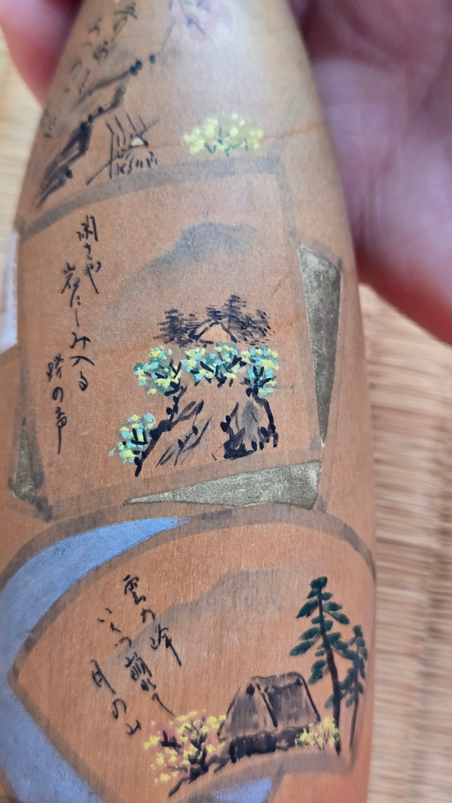 🎎 Kokeshi sōsaku aux quatre saisons, corps peint et calligraphié — pièce d'auteur