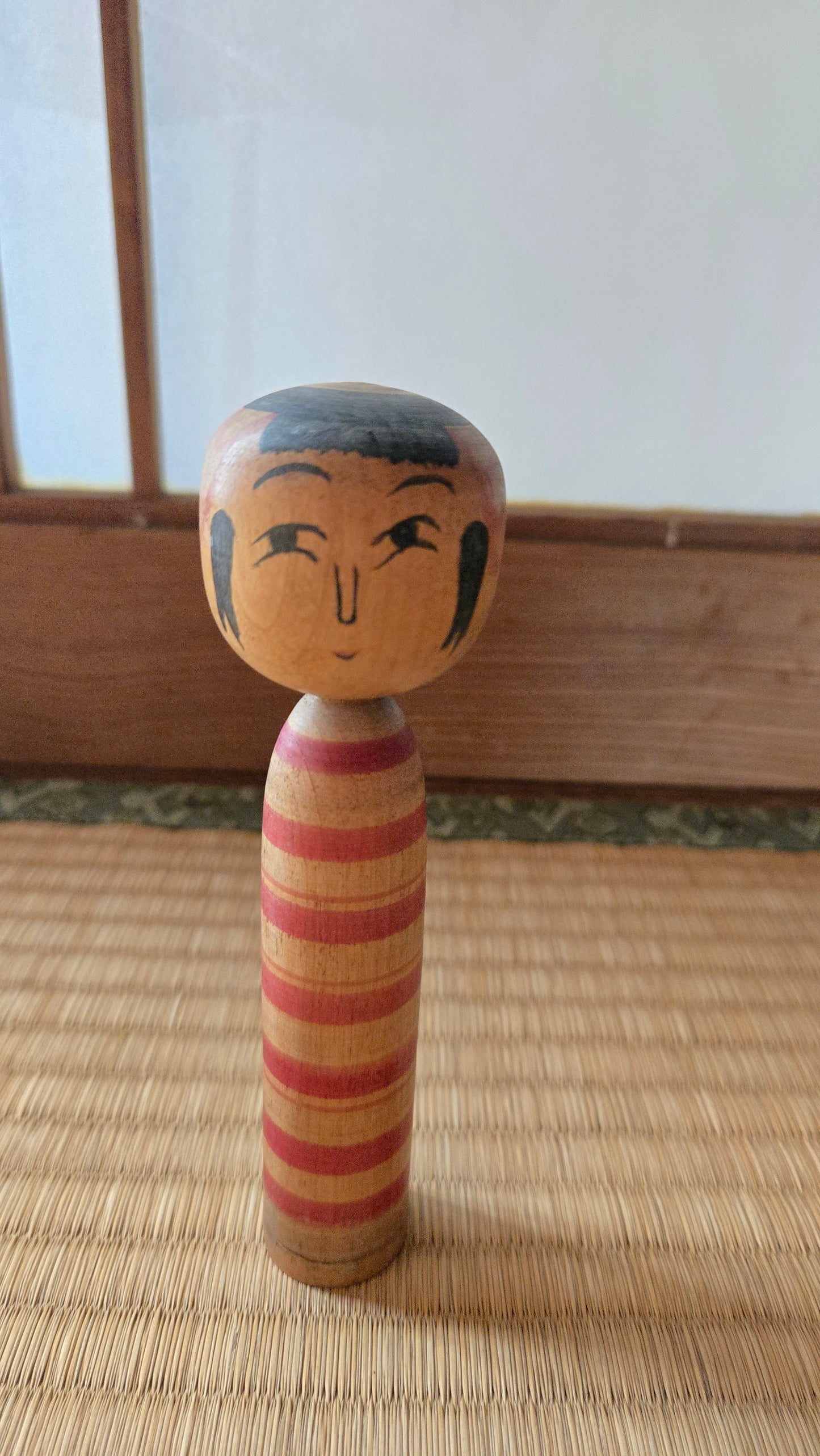 🪆 Kokeshi traditionnelle, corps annelé style Tsuchiyu