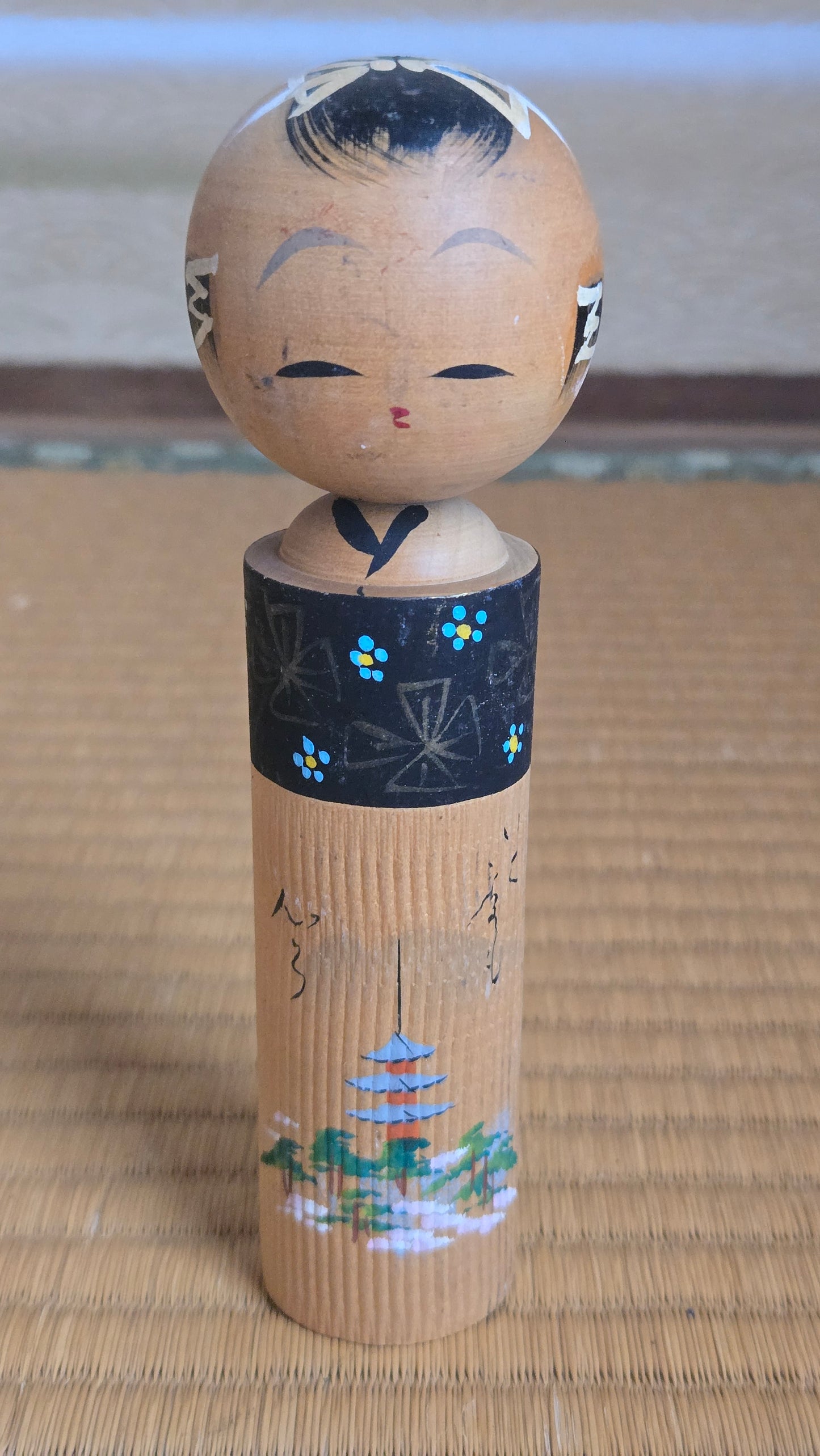 🎎 Kokeshi vintage, motif de pagode et forêt enneigée