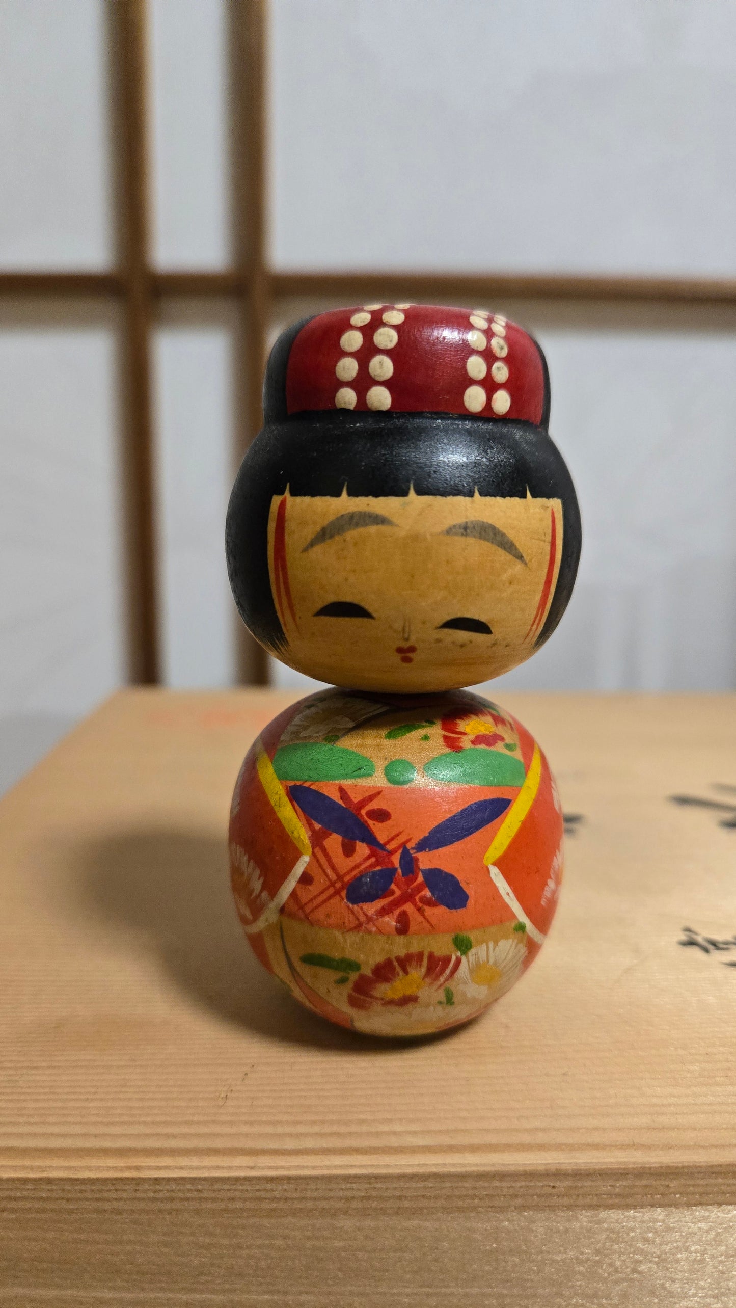 🎎 Kokeshi vintage – Poupée japonaise en bois peint, motif libellule
