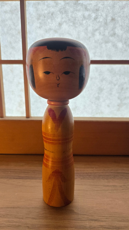 🎎 Kokeshi traditionnelle signée, visage classique