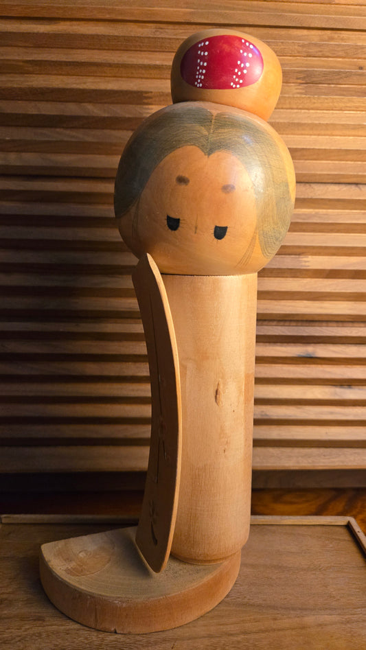 🎎 Kokeshi ancienne aux fleurs de prunier