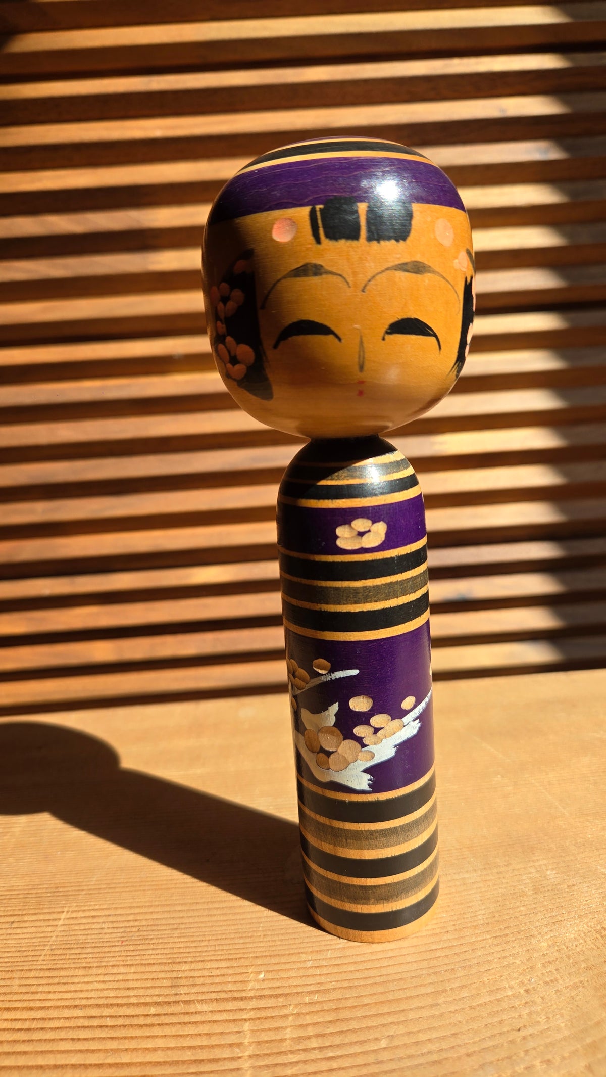 SG 437🎎 Kokeshi traditionnelle Sakunami signée Katsumi, violette à rayures rokuro