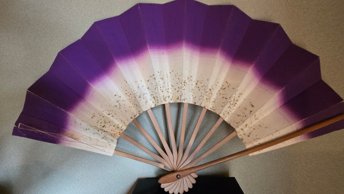 🎴 Éventail de danse japonaise (maï-ōgi) – dégradé violet et poudre d’or