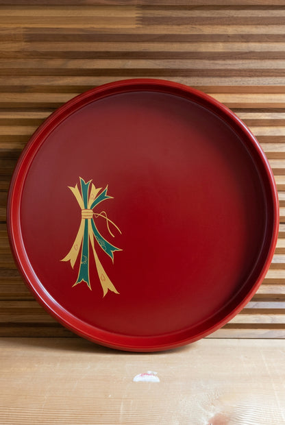 🏮 Plateau rond en laque rouge – décor de rubans noués vert et or